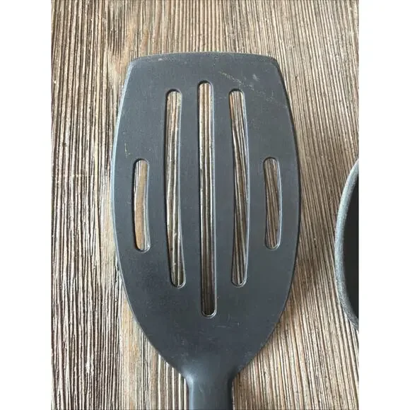 Pampered Chef set of 2 Black Nylon spatula 2351 & solid Spoon 2349 USA - Picture 2 of 15